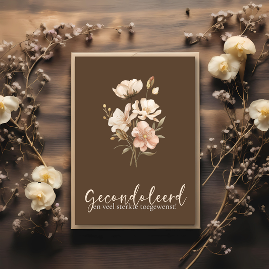 Kaart + kraft envelop || Gecondoleerd (bruine achtergrond)